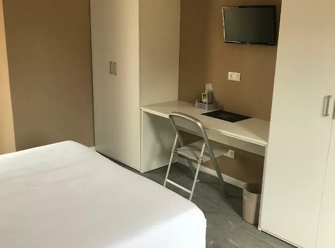 Casa Patrizia 게스트하우스 3*